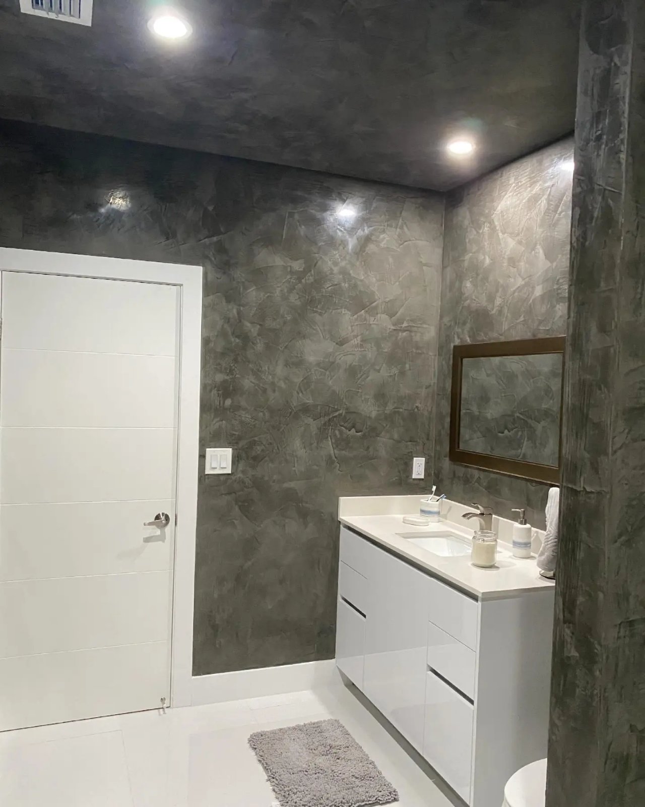 Pandomo Decorative Wall Paint Application & Smooth Finishes in Harare