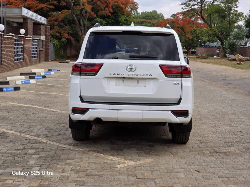 Toyota Land Cruiser ZX 300 Series in mt Pleasant